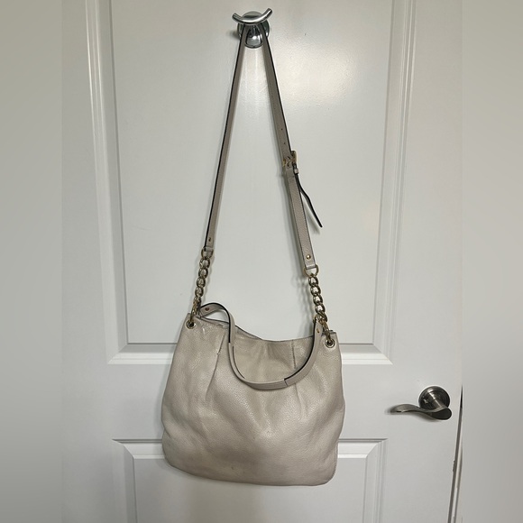 Michael Kors crossbody with adjustable shoulder strap purse - Picture 4 of 16